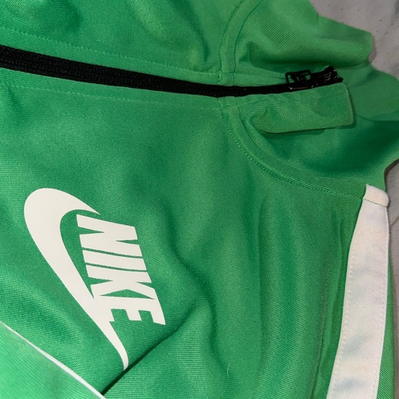 GREEN NIKE TRACK JACKET - Picture 2 of 5